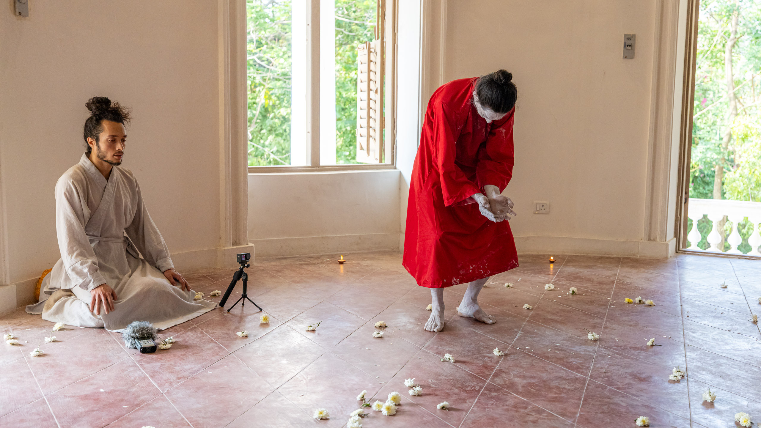 20240125153827 R5D 5503