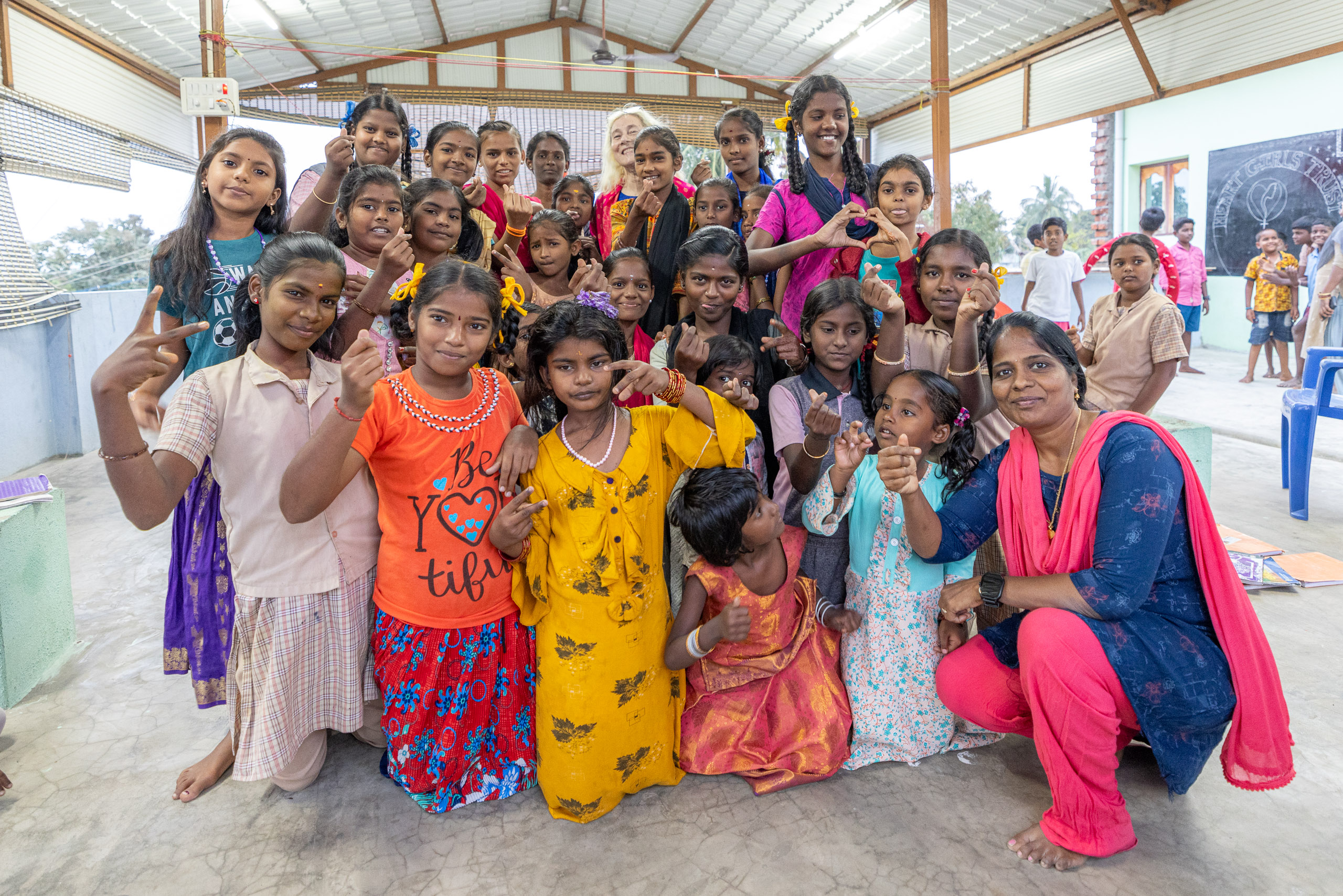 20240120180355 R5D 3844